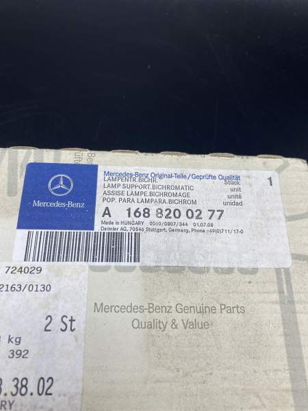 Lampenträger hinten rechts Mercedes-Benz W168 (A1688200277)